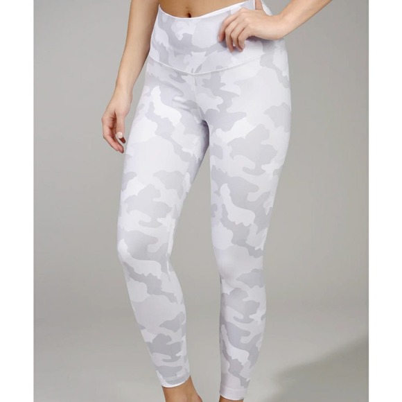 Yogalicious Lux High Waist Light Grey Camo Print Leggings Size M - Picture 7 of 7